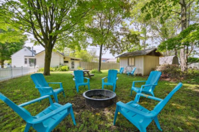 Boyne City Cottage Walk to Downtown and Lake!